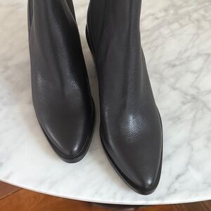 Madewell Black Leather Heeled Boots  chelsea boot